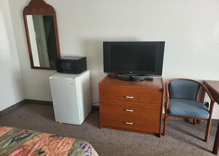 Blue Ribbon Inn And Suites