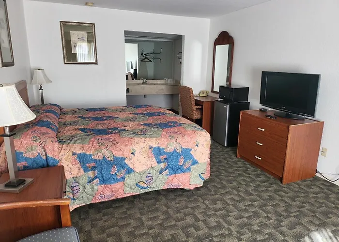 Blue Ribbon Inn And Suites